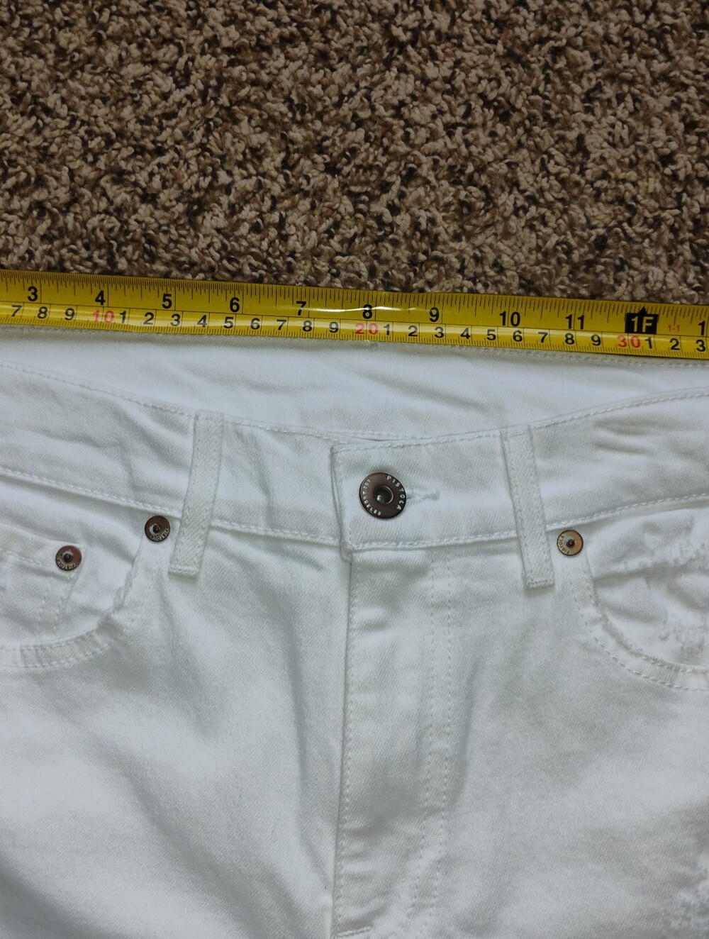 New PISTOLA Rare Dept Store Sample White Distressed Straight Leg Jeans Size 4 - Picture 8 of 12